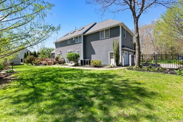 10 Bartlett Drive, Newburyport, MA 01950