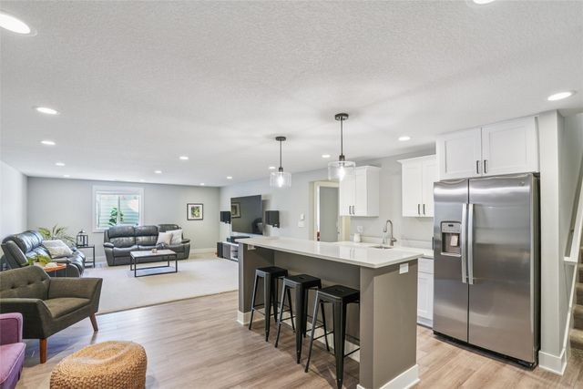 2902 SW Pleasant Street, Ankeny, IA 50023