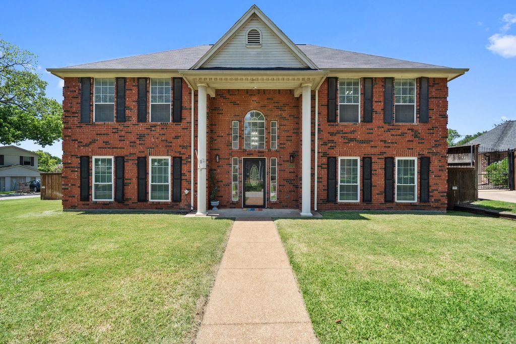 4120 Kingsferry Drive, Arlington, TX 76016