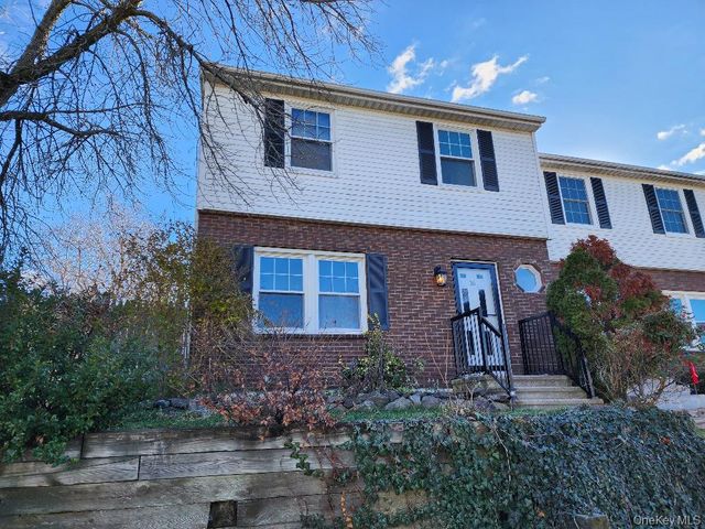16 HARBOR HILL Court, Beacon, NY 12508