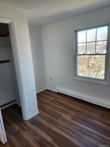 16 HARBOR HILL Court, Beacon, NY 12508