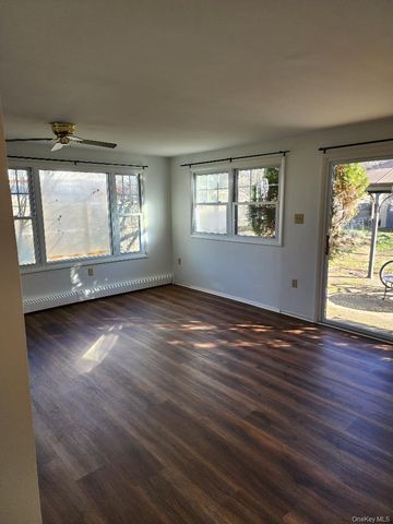 16 HARBOR HILL Court, Beacon, NY 12508