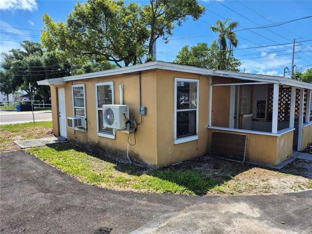 5680 28TH STREET N D1, St Petersburg, FL 33714