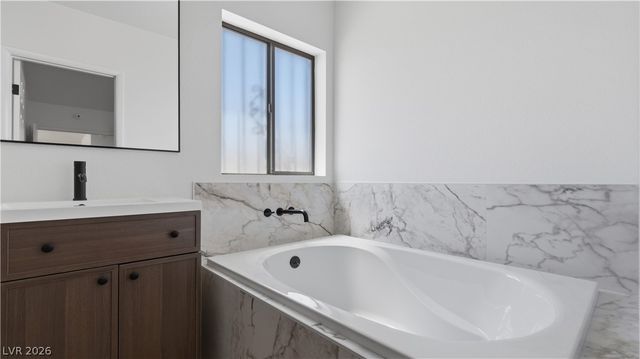 251 North Cimarron Road, Las Vegas, NV 89145