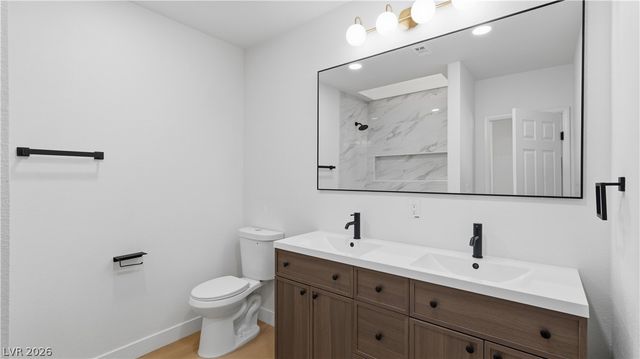 251 North Cimarron Road, Las Vegas, NV 89145