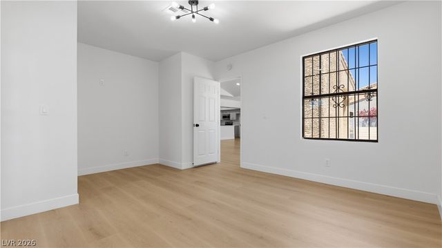 251 North Cimarron Road, Las Vegas, NV 89145