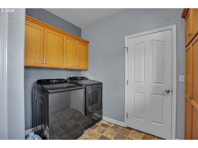 1116 GLAZEMEADOW St, Keizer, OR 97303
