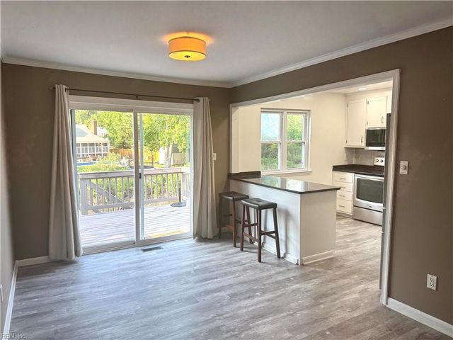 314 Riversedge DR, Hampton, VA 23669