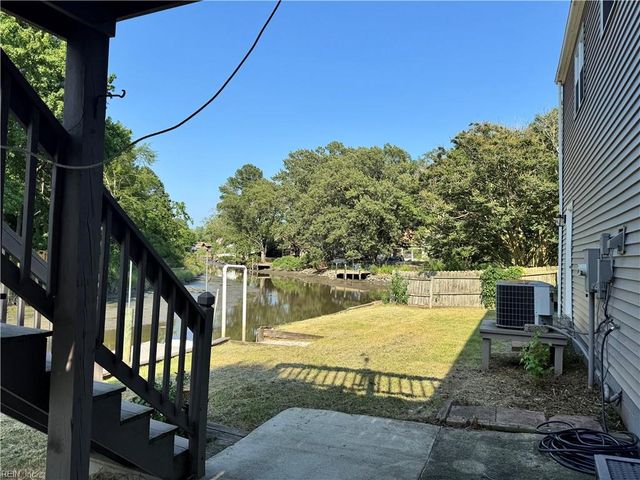 314 Riversedge DR, Hampton, VA 23669