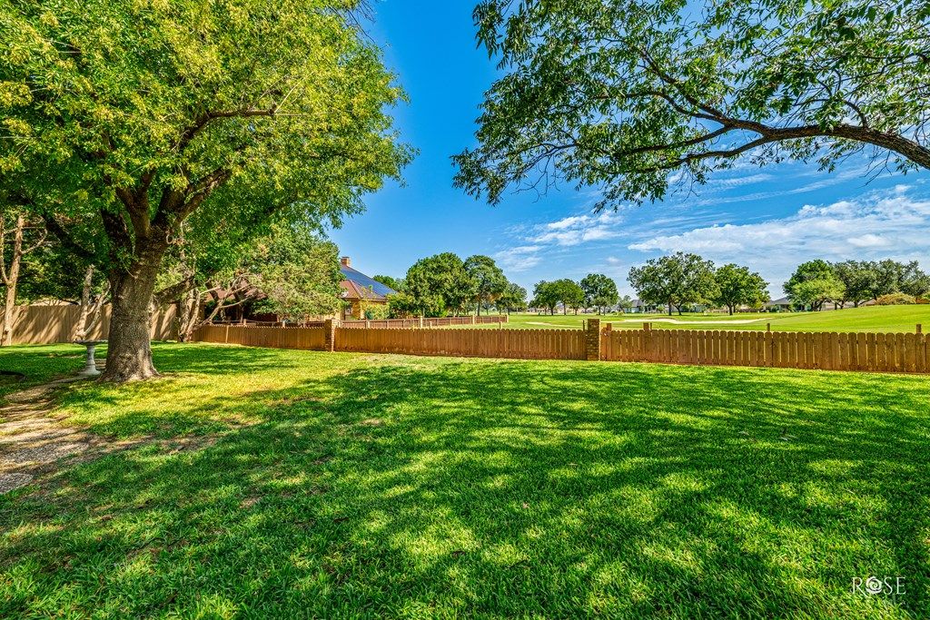 Image 40 of property listing at 5214 N Bentwood Dr, San Angelo, TX 76904