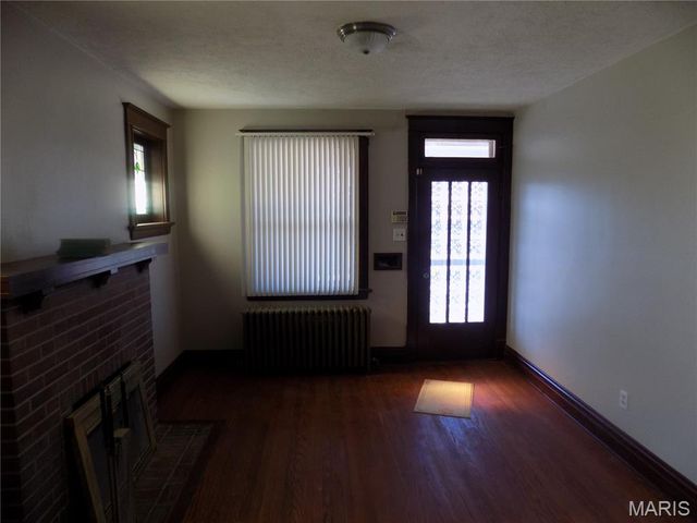 5958 Park Lane, St Louis, MO 63147