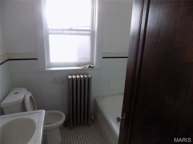 5958 Park Lane, St Louis, MO 63147