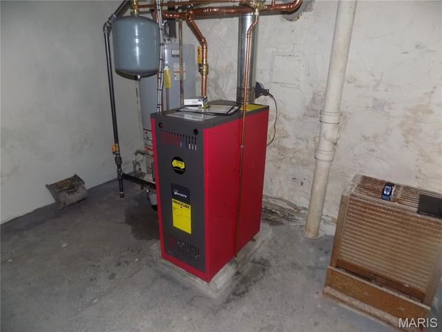 5958 Park Lane, St Louis, MO 63147