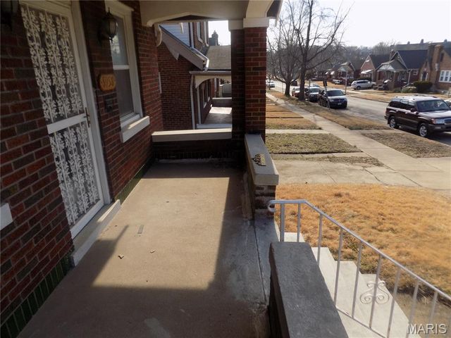 5958 Park Lane, St Louis, MO 63147