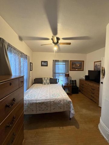 111 Fulton AVENUE, Oshkosh, WI 54901