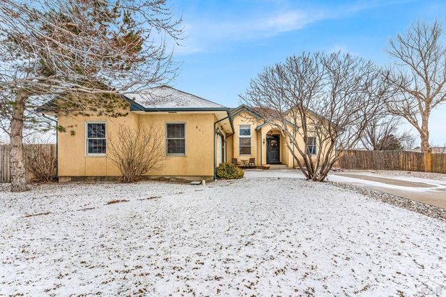 562 S Hook Dr, Pueblo West, CO 81007