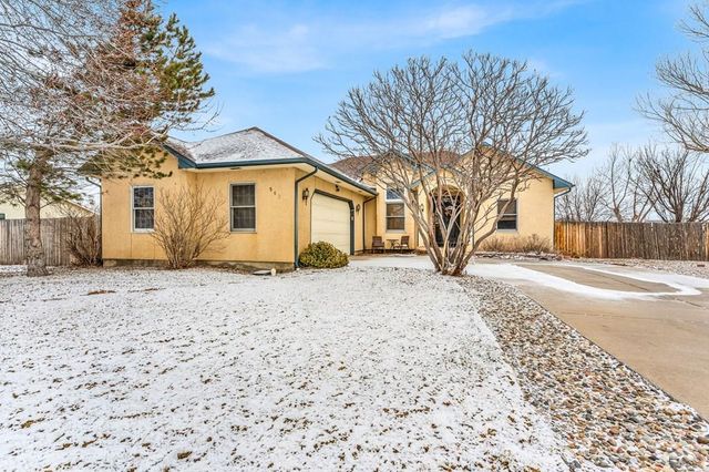 562 S Hook Dr, Pueblo West, CO 81007