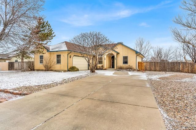 562 S Hook Dr, Pueblo West, CO 81007