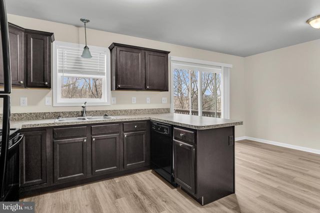 980 GREGS DR, Harrisburg, PA 17111