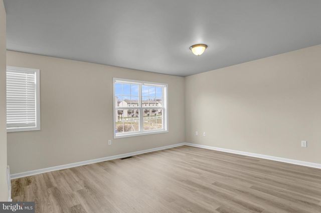 980 GREGS DR, Harrisburg, PA 17111