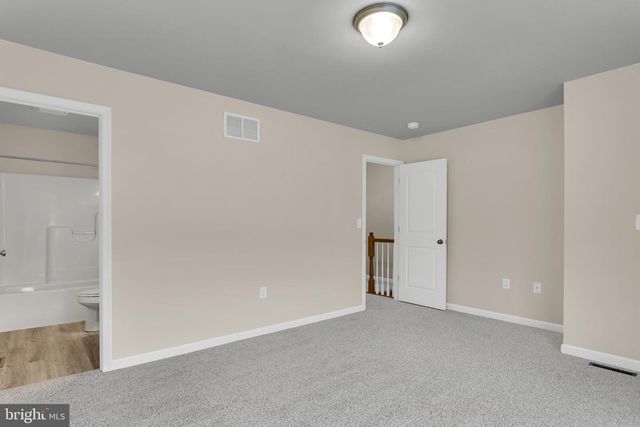 980 GREGS DR, Harrisburg, PA 17111