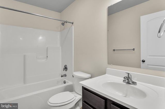 980 GREGS DR, Harrisburg, PA 17111