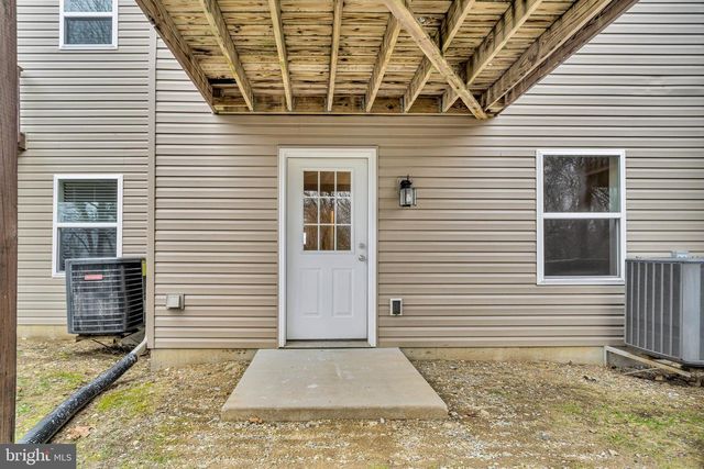 980 GREGS DR, Harrisburg, PA 17111