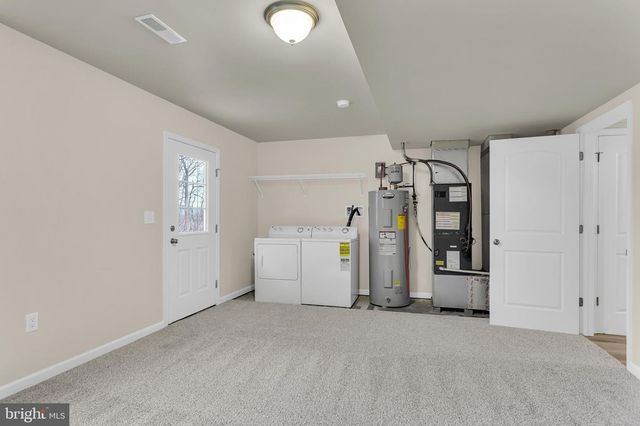 980 GREGS DR, Harrisburg, PA 17111