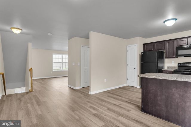 980 GREGS DR, Harrisburg, PA 17111