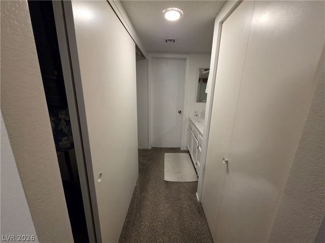 4211 Sanderling Circle 285, Las Vegas, NV 89103