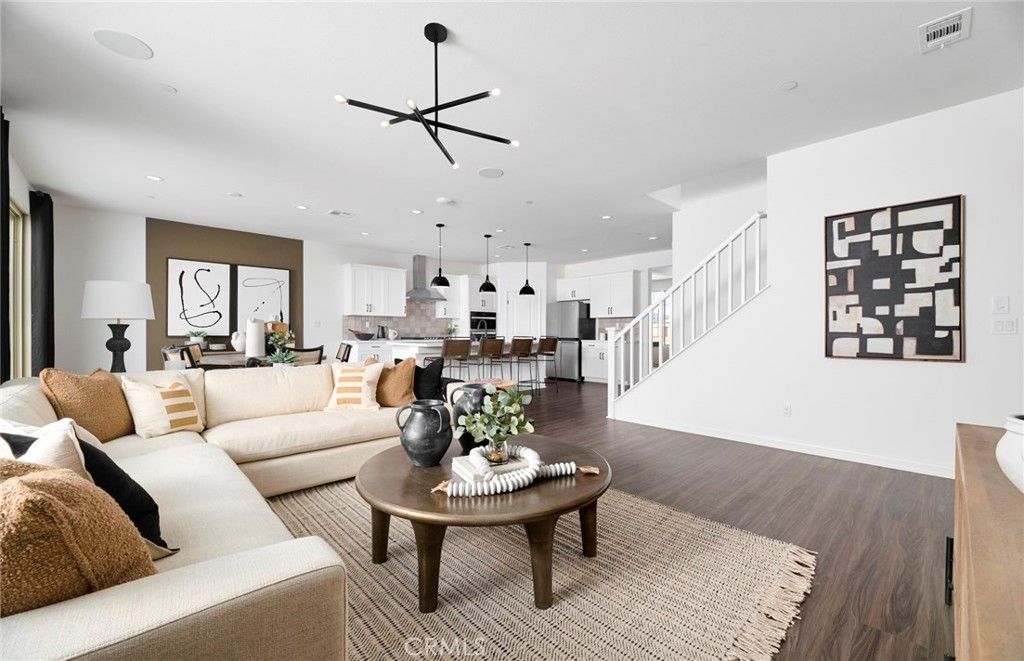 Image 4 of property listing at 4328 Ladrillo Street, Lake Elsinore, CA 92530