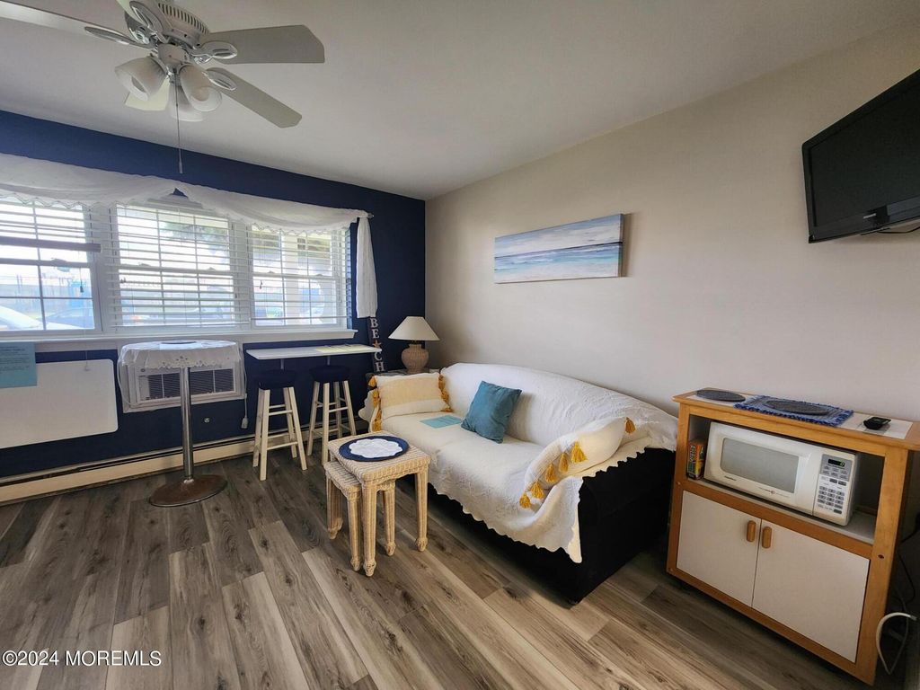 709 Ocean Avenue 9, Avon-by-the-sea, NJ 07717