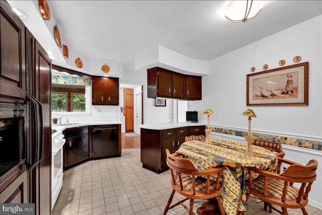 417 MONMOUTH DR, Cherry Hill, NJ 08002