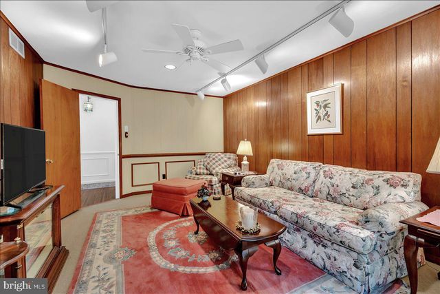 417 MONMOUTH DR, Cherry Hill, NJ 08002