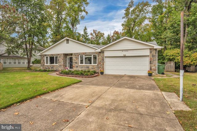 417 MONMOUTH DR, Cherry Hill, NJ 08002
