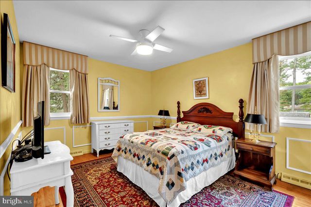 417 MONMOUTH DR, Cherry Hill, NJ 08002