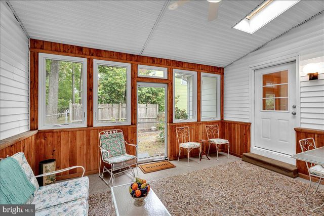 417 MONMOUTH DR, Cherry Hill, NJ 08002