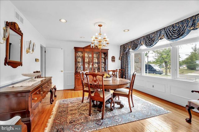 417 MONMOUTH DR, Cherry Hill, NJ 08002