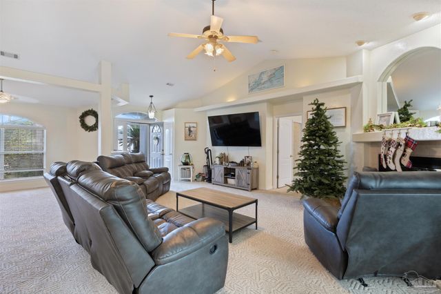 213 Clear Lake Dr, Pensacola, FL 32507