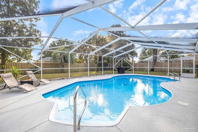 213 Clear Lake Dr, Pensacola, FL 32507