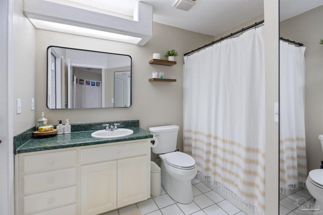 213 Clear Lake Dr, Pensacola, FL 32507