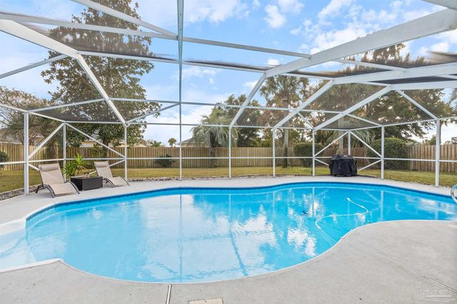 213 Clear Lake Dr, Pensacola, FL 32507
