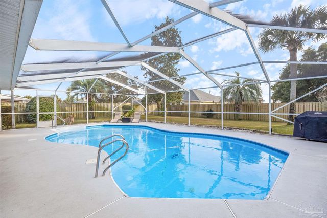 213 Clear Lake Dr, Pensacola, FL 32507