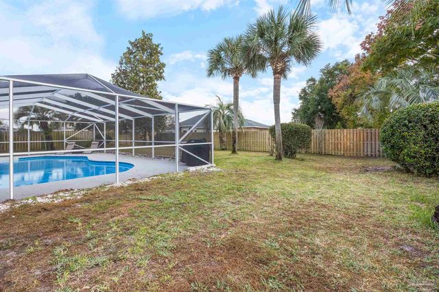 213 Clear Lake Dr, Pensacola, FL 32507
