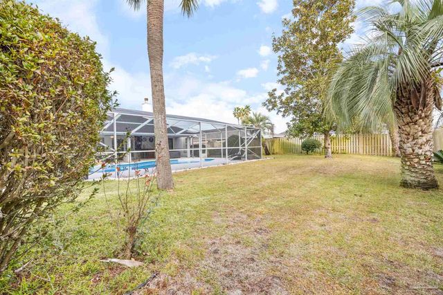 213 Clear Lake Dr, Pensacola, FL 32507