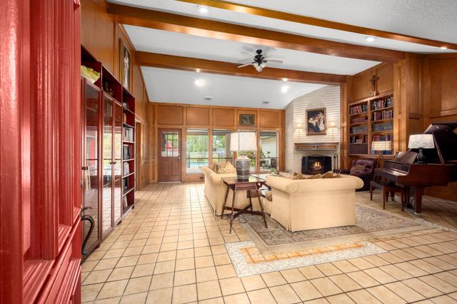 9911 Kleppel Road, Tomball, TX 77375