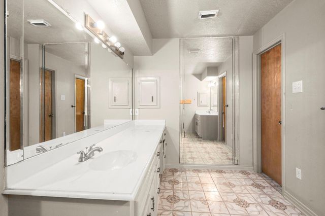 9911 Kleppel Road, Tomball, TX 77375