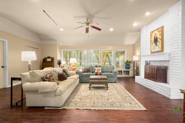 9911 Kleppel Road, Tomball, TX 77375