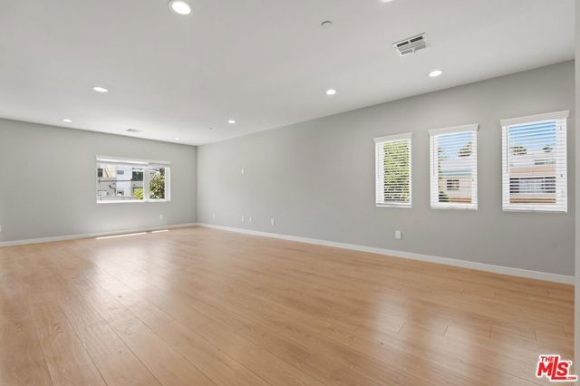 6119 Fountain Avenue, Los Angeles, CA 90028