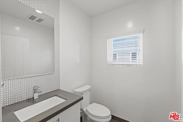 6119 Fountain Avenue, Los Angeles, CA 90028